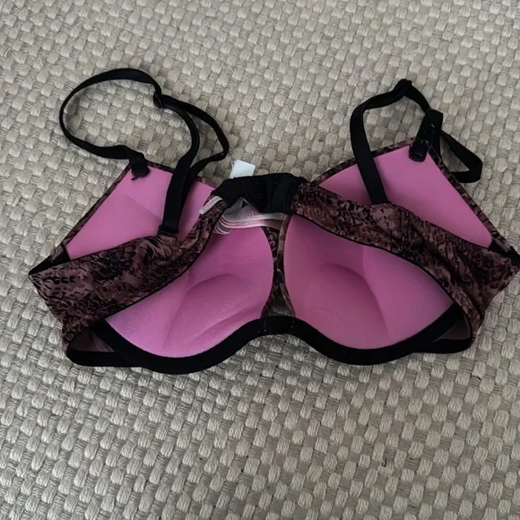 Pink Wear Everywhere Super Push Up Bra - Picture 2 of 4